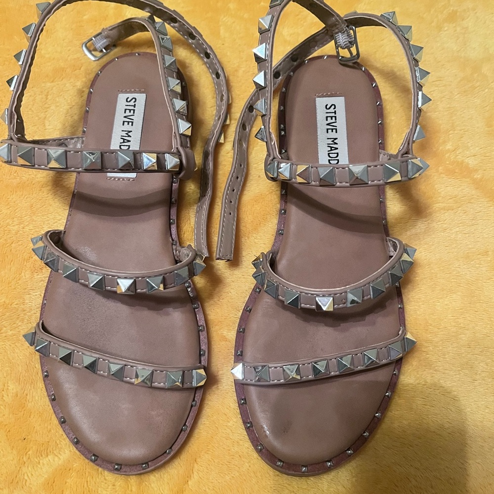 Steve Madden Tan Studded Sandals